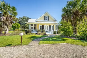 117 8th St, Apalachicola, FL 32320 - Photo 45