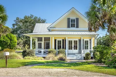 117 8th St, Apalachicola, FL 32320 - Photo 1