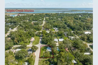 216 11th St, Apalachicola, FL 32320 - Photo 7