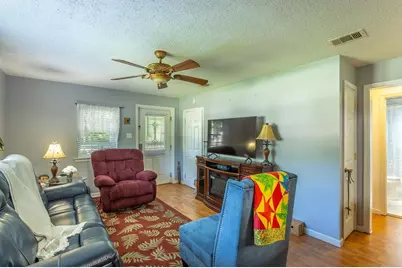 216 11th St, Apalachicola, FL 32320 - Photo 13