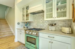 123 8th St, Apalachicola, FL 32320 - Photo 9