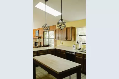 17 S Bay Shore Dr, Eastpoint, FL 32328 - Photo 9