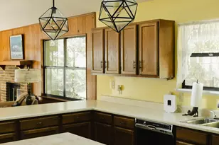 17 S Bay Shore Dr, Eastpoint, FL 32328 - Photo 9