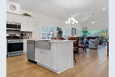 183 Lakeview Ct, Port Saint Joe, FL 32456 - Photo 7