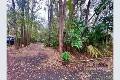 18 Adams St, Apalachicola, FL 32320 - Photo 1