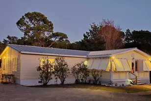 34 S Bay Shore Dr, Eastpoint, FL 32328 - Photo 1