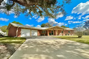 23 Apalachee St, Apalachicola, FL 32320 - Photo 1