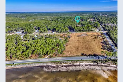 81 Piney Point Ln, Eastpoint, FL 32328 - Photo 1