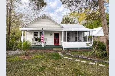 110 17th St, Apalachicola, FL 32320 - Photo 1
