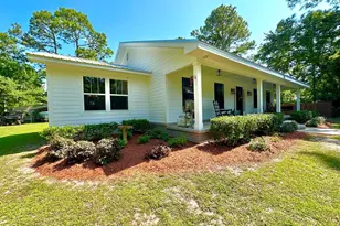 73 Worley Dr, Apalachicola, FL 32320 - Photo 1