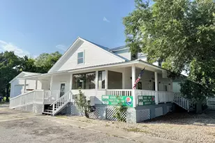 133 Avenue E, Apalachicola, FL 32320 - Photo 1