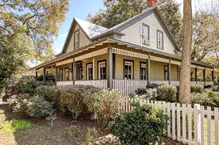 78 12th St, Apalachicola, FL 32320 - Photo 1