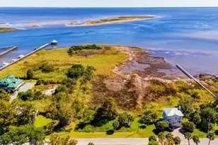 94 Bay Ave, Apalachicola, FL 32320 - Photo 1