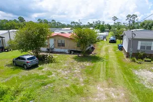 466 Pineda St, Port Saint Joe, FL 32456 - Photo 1