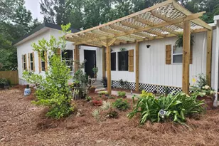 603 W 5th St, Carrabelle, FL 32322 - Photo 1