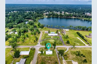 250 Winnie St, Wewahitchka, FL 32465 - Photo 1