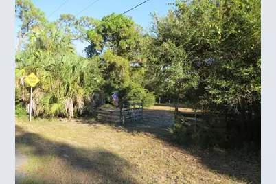 2632 Oak St, Carrabelle, FL 32322 - Photo 1