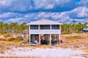 391 Gulf Shore Dr, Carrabelle, FL 32322 - Photo 1