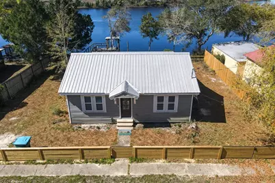 809 Three Rivers Rd, Carrabelle, FL 32322 - Photo 1