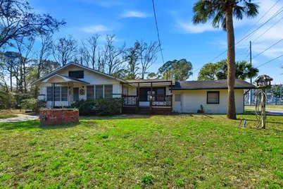 1115 Tallahassee St, Carrabelle, FL 32322 - Photo 1
