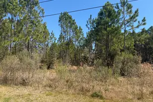 912 NE 5th St, Carrabelle, FL 32322 - Photo 1