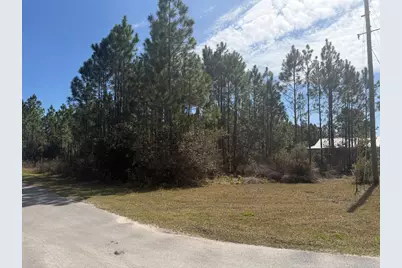916 NE 5th St, Carrabelle, FL 32322 - Photo 1