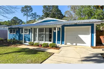 126 Carl King Ave, Carrabelle, FL 32322 - Photo 1