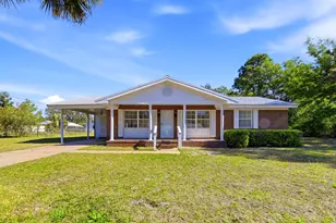41 Thomas Dr, Apalachicola, FL 32320 - Photo 1