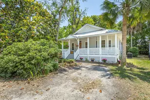 98 Sawyer Ln, Apalachicola, FL 32320 - Photo 1