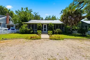34 7th St, Apalachicola, FL 32320 - Photo 1