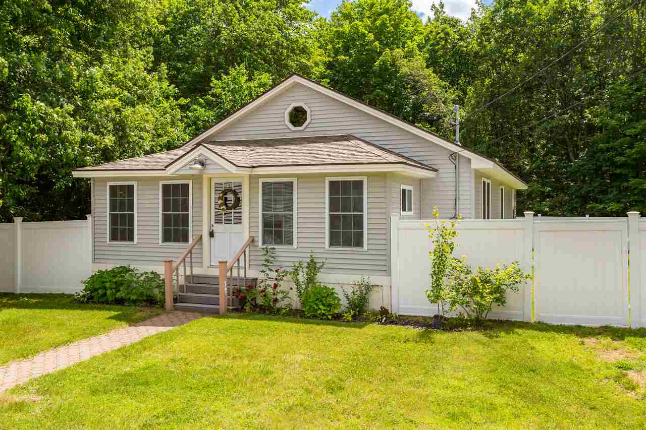 206 W High St, Somersworth, NH 03878 - MLS 4644109 - Coldwell Banker