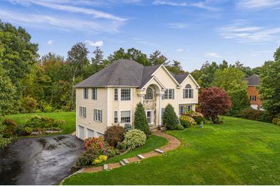 10 Arcadia Ln Salem Nh 03079 Mls 4831937 Coldwell Banker