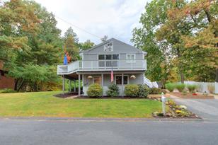 18 Mary Ann Ave Salem Nh 03079 Mls 4832189 Coldwell Banker