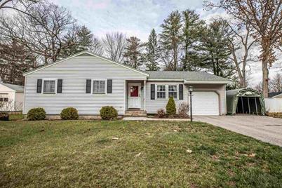 130 Kenberma St Manchester Nh 03103 Mls 4845369 Coldwell Banker