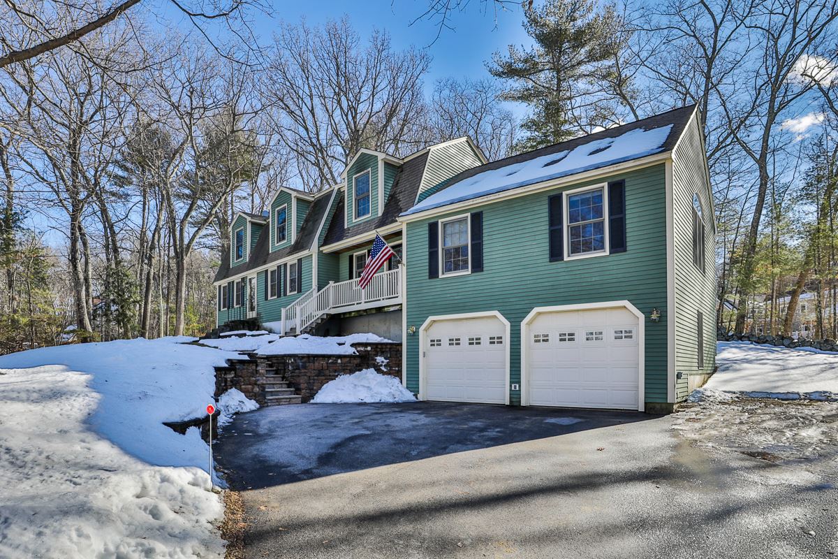 10 Alpine Rd Windham Nh 03087 Mls 4848631 Coldwell Banker