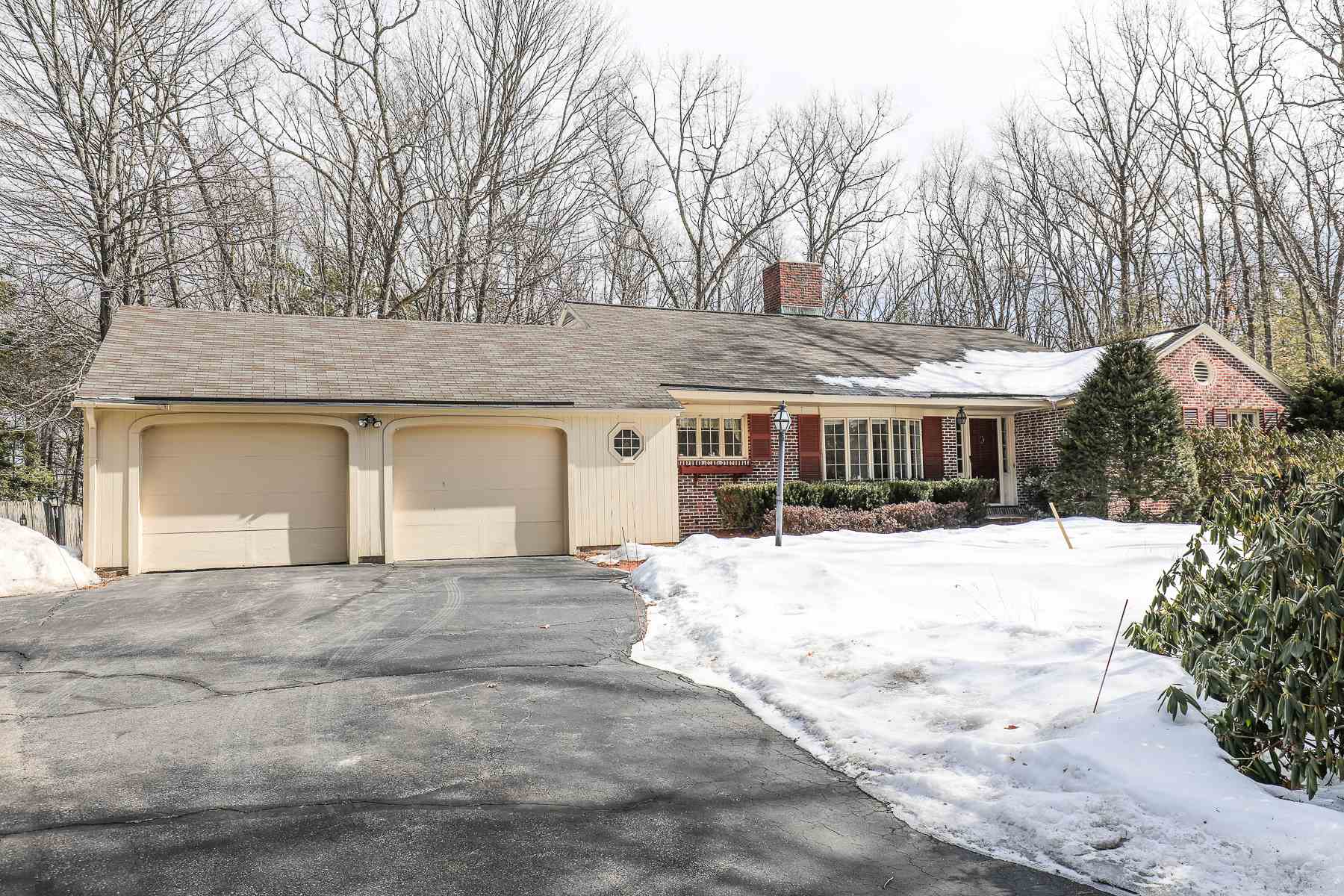 19 Oak Dr Bedford Nh 03110 Mls 4849408 Coldwell Banker