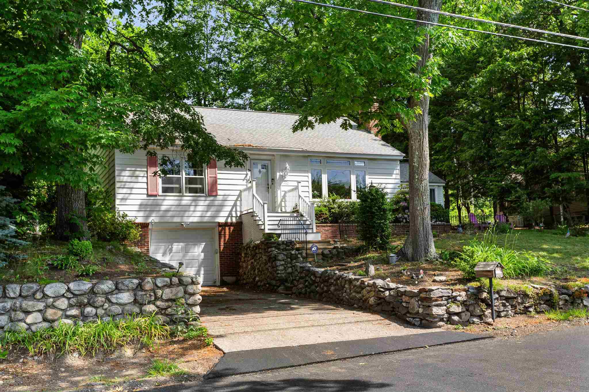 182 Kennard, Manchester, NH 03104 MLS 4865350 Coldwell Banker