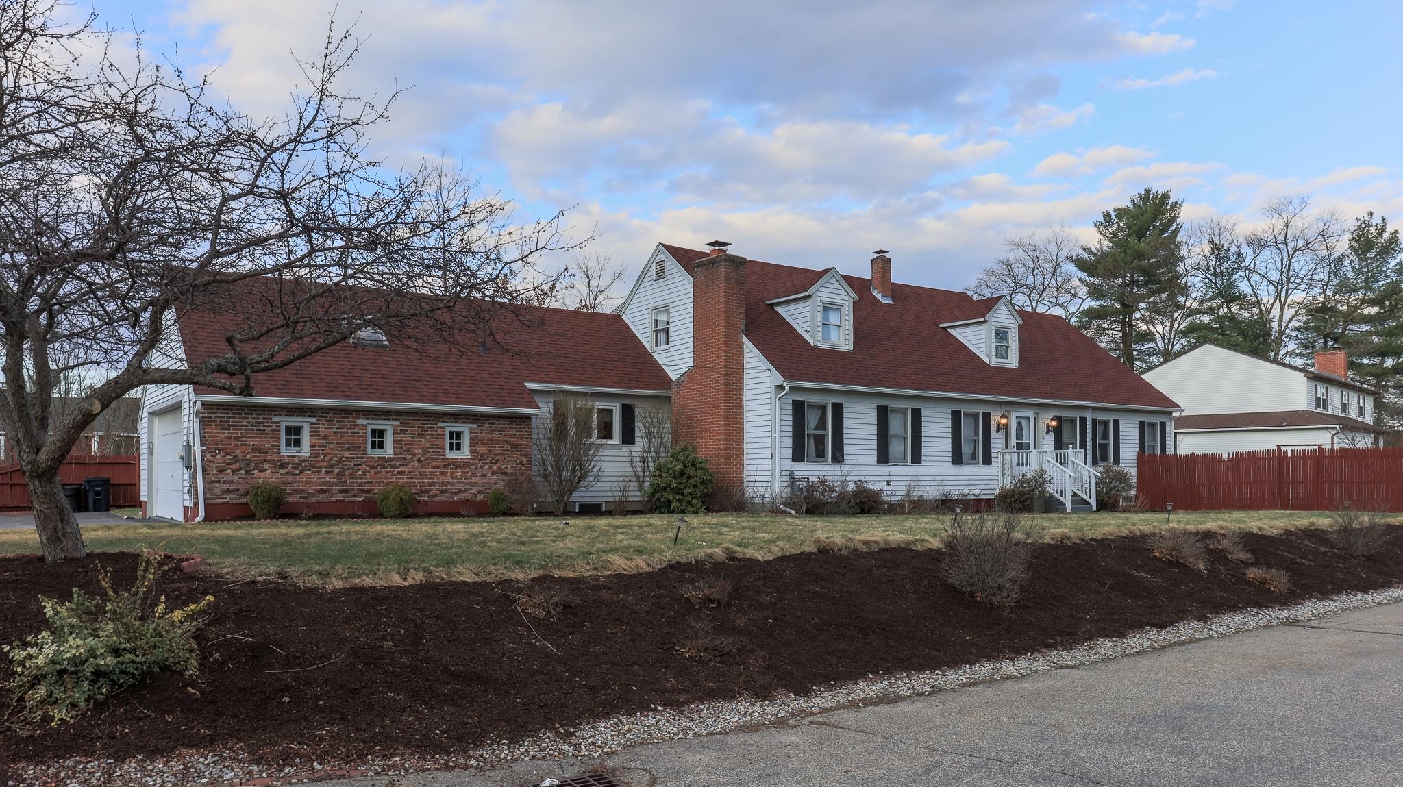 12 Robert Dr, Nashua, NH 03063 MLS 4904291 Coldwell Banker