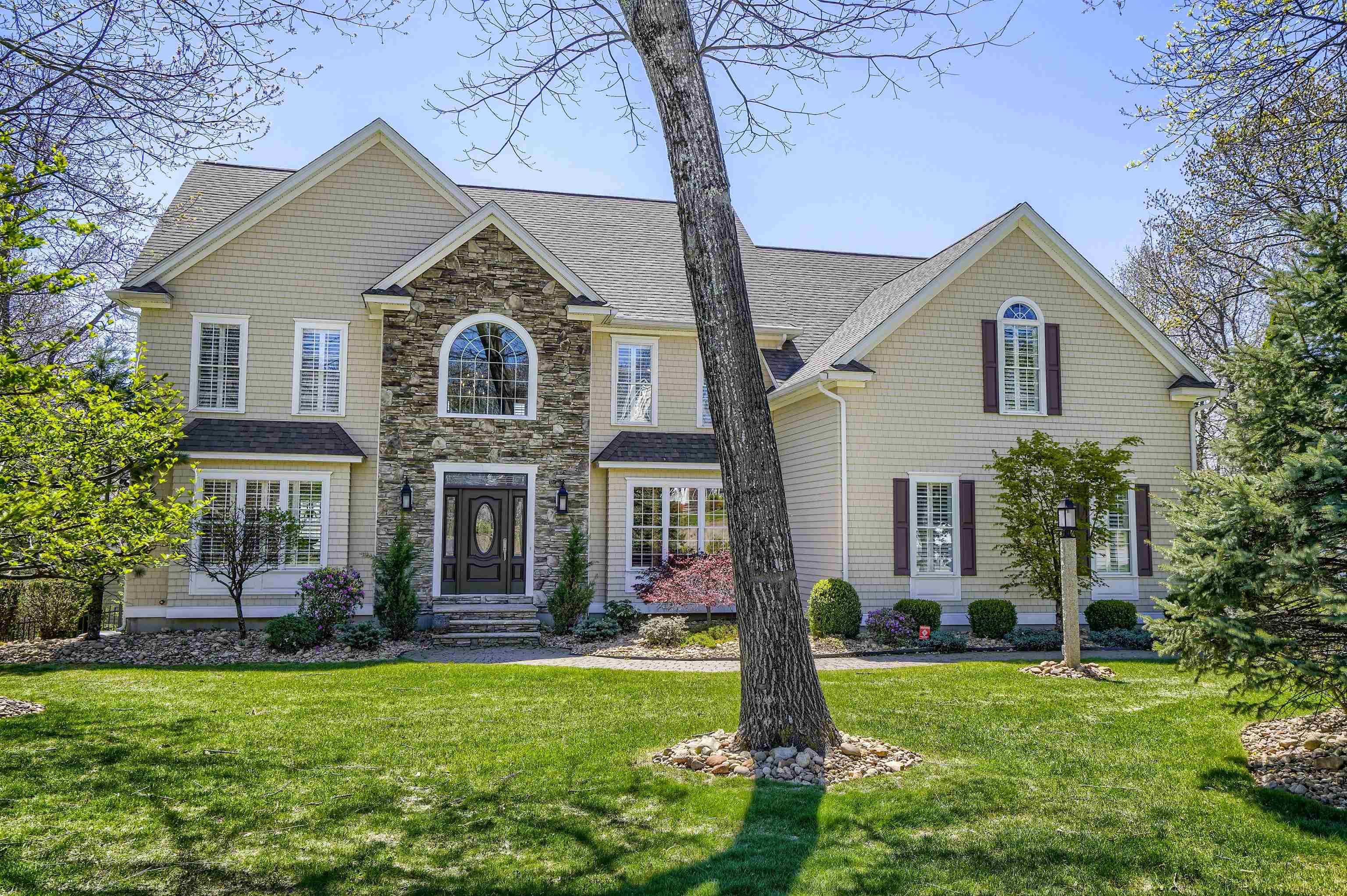 8 Duston Rd, Windham, NH 03087 MLS 4908645 Coldwell Banker