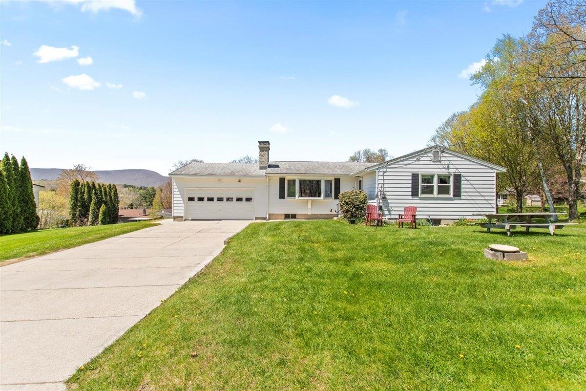43-cyr-ct-bennington-vt-05201-mls-4909721-coldwell-banker