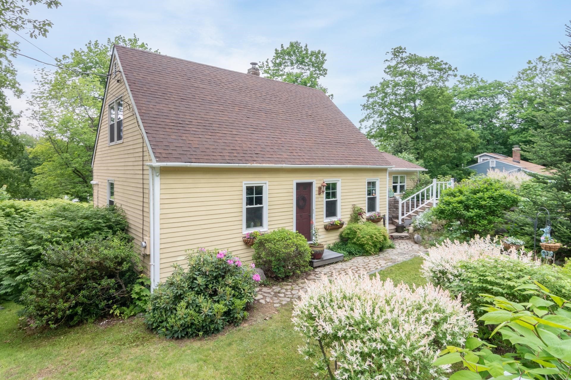 7 Hillrise Ln, Meredith, NH 03253 MLS 4914252 Coldwell Banker