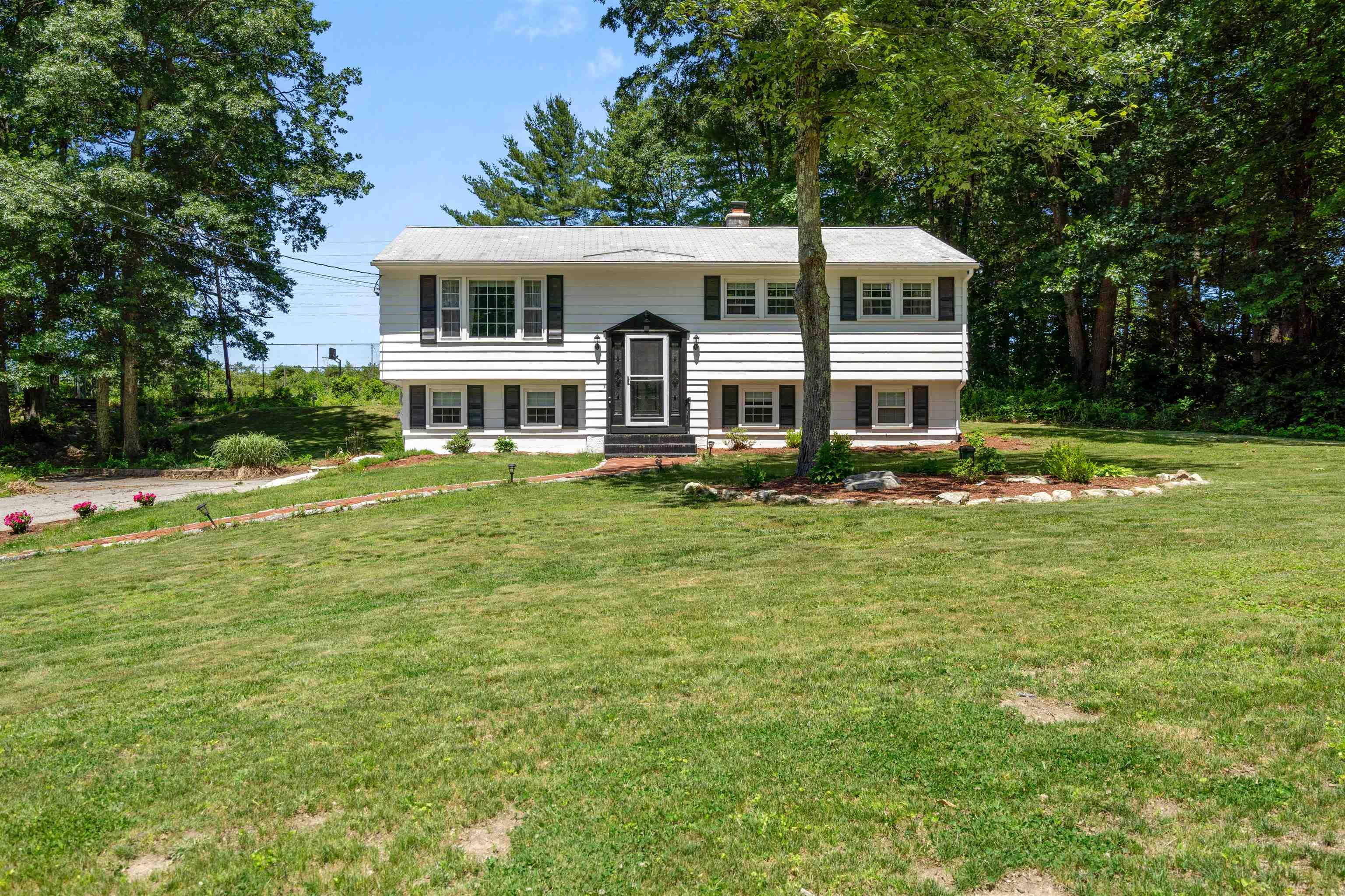 39 Bancroft Rd, Londonderry, NH 03053 MLS 4916802 Coldwell Banker