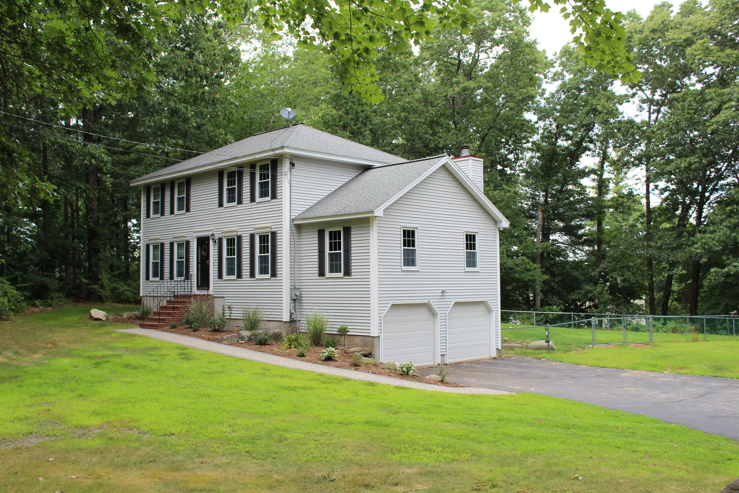 5 Currier Dr, Londonderry, NH 03053 MLS 4923817 Coldwell Banker