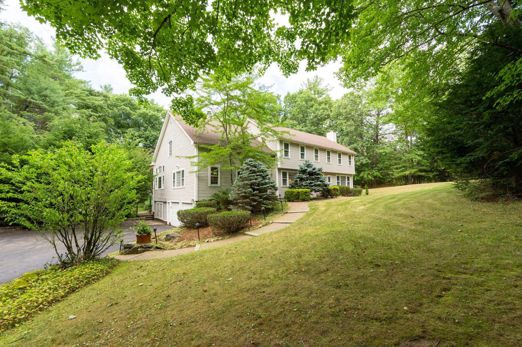 12 Carriage Ln, Bedford, NH 03110 MLS 4924370 Coldwell Banker