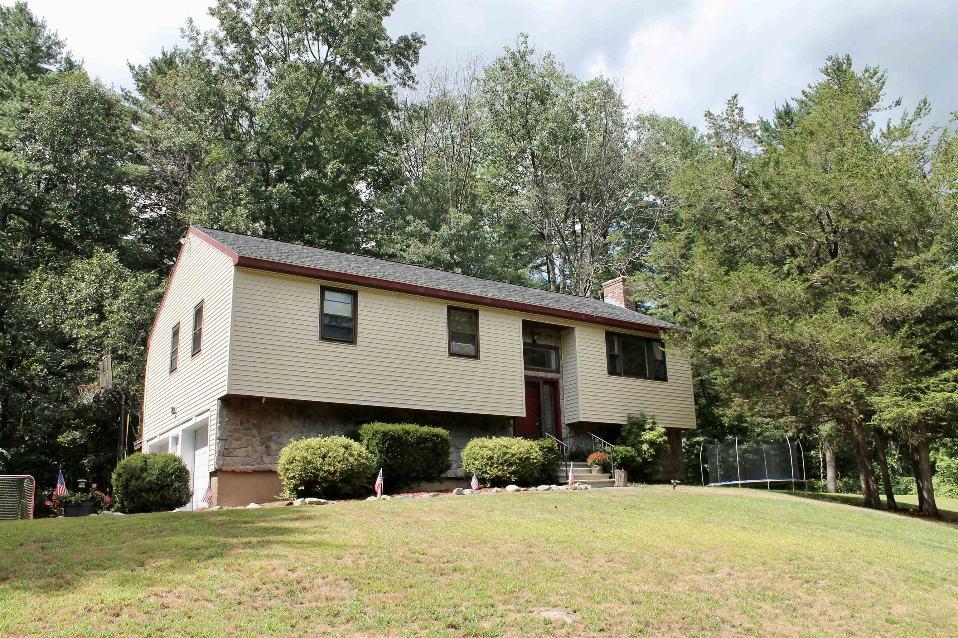 16 Oxbow Ln, Derry, NH 03038 MLS 4928598 Coldwell Banker