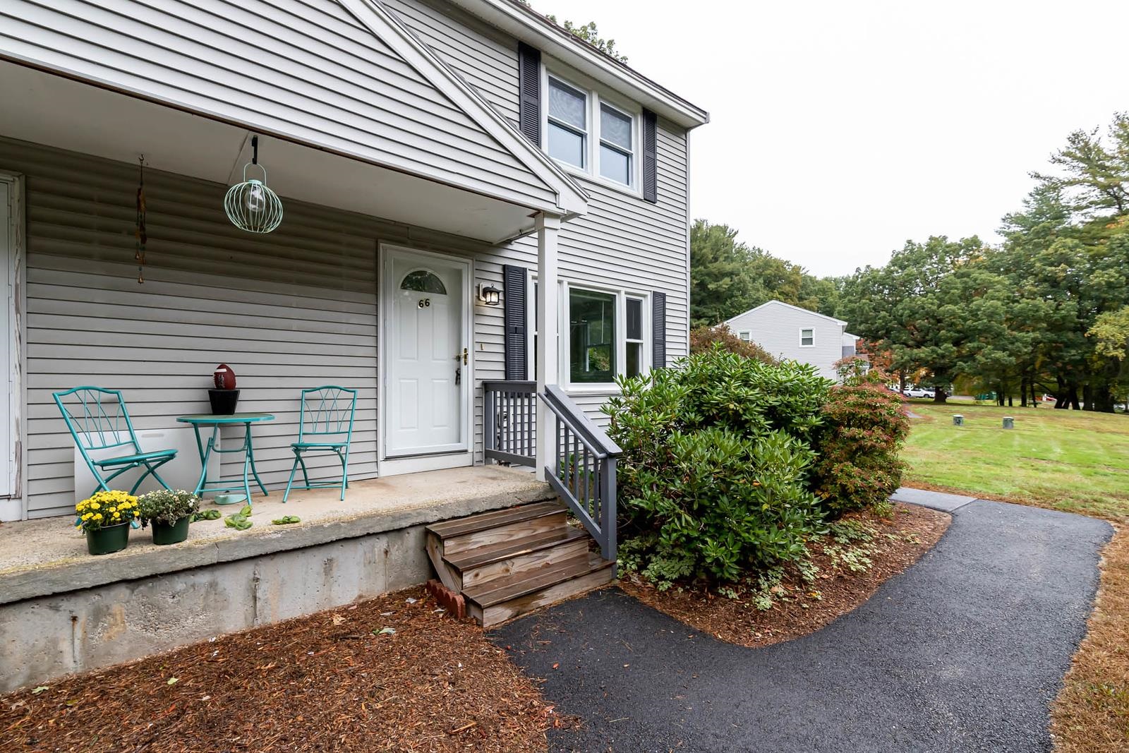 66 Boulder Dr, Londonderry, NH 03053 MLS 4932751 Coldwell Banker