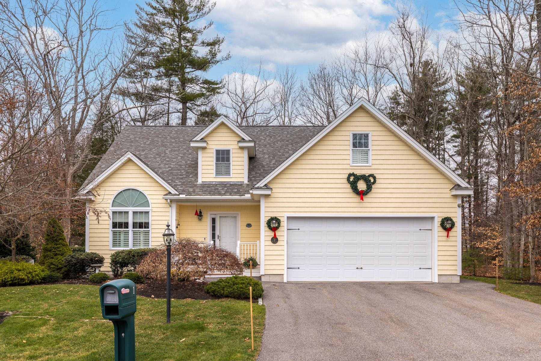 1 Greenvale Dr, Stratham, NH 03885 MLS 4938111 Coldwell Banker