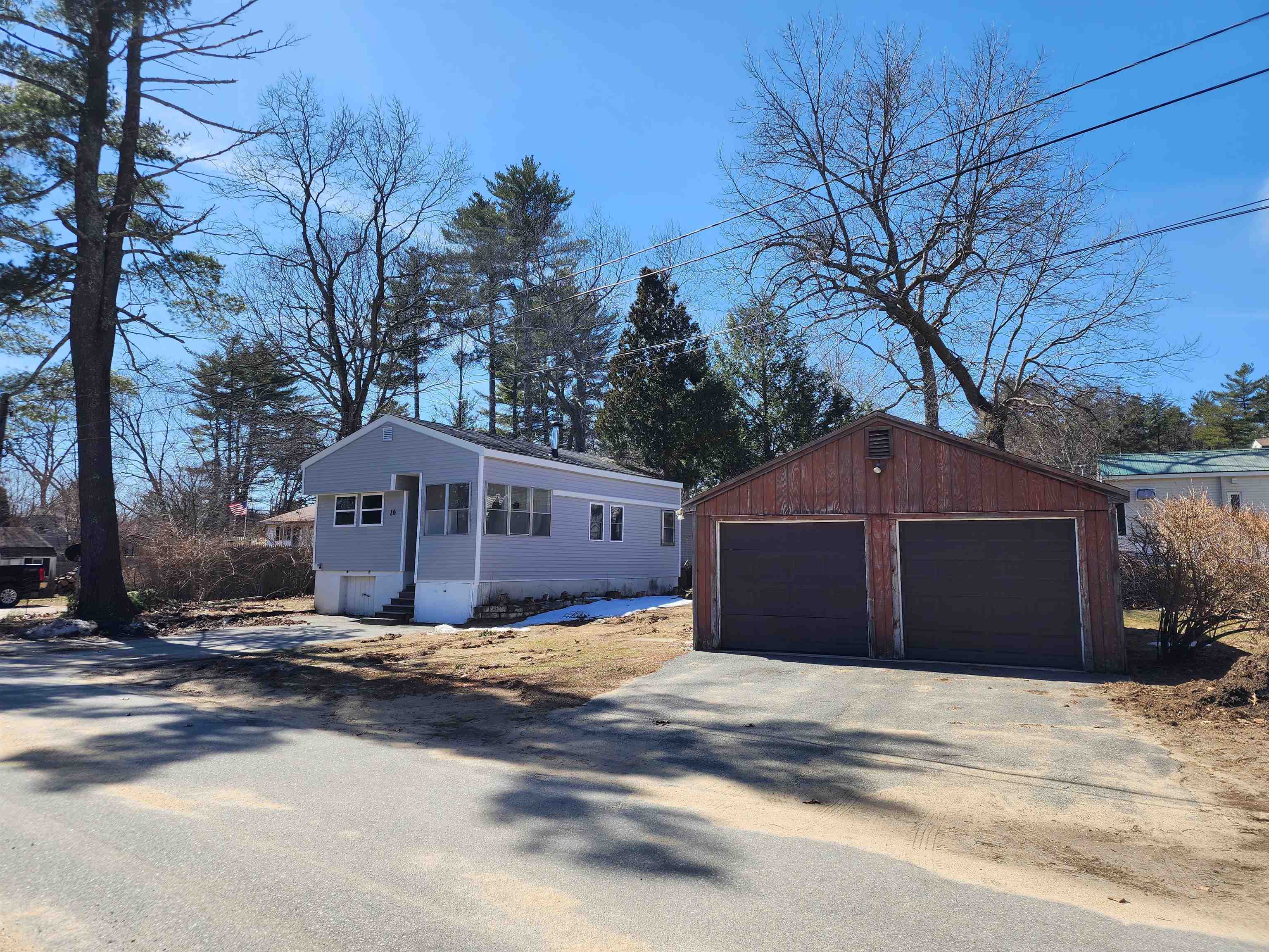 16 Mary Ave, Raymond, NH 03077 MLS 4944662 Coldwell Banker