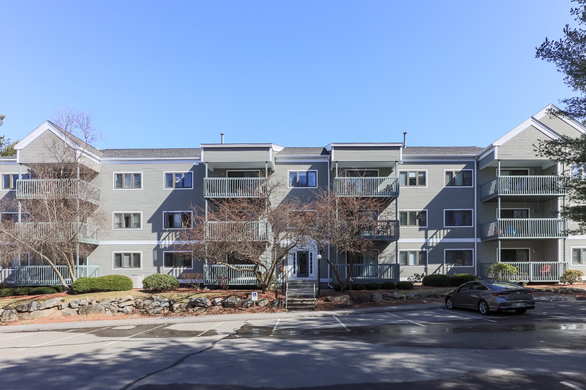 30 Ledgewood Hills Dr 201, Nashua, NH 03062 MLS 4946808 Coldwell Banker