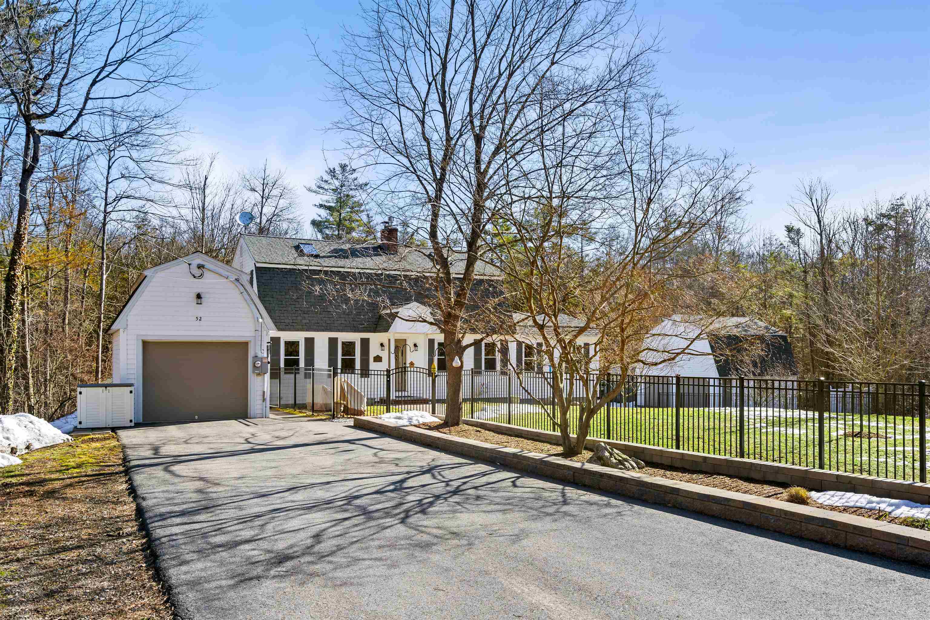 52 Holmeswood Dr, Sandown, NH 03873 MLS 4946818 Coldwell Banker